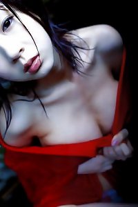 asian chicks in Kimonos